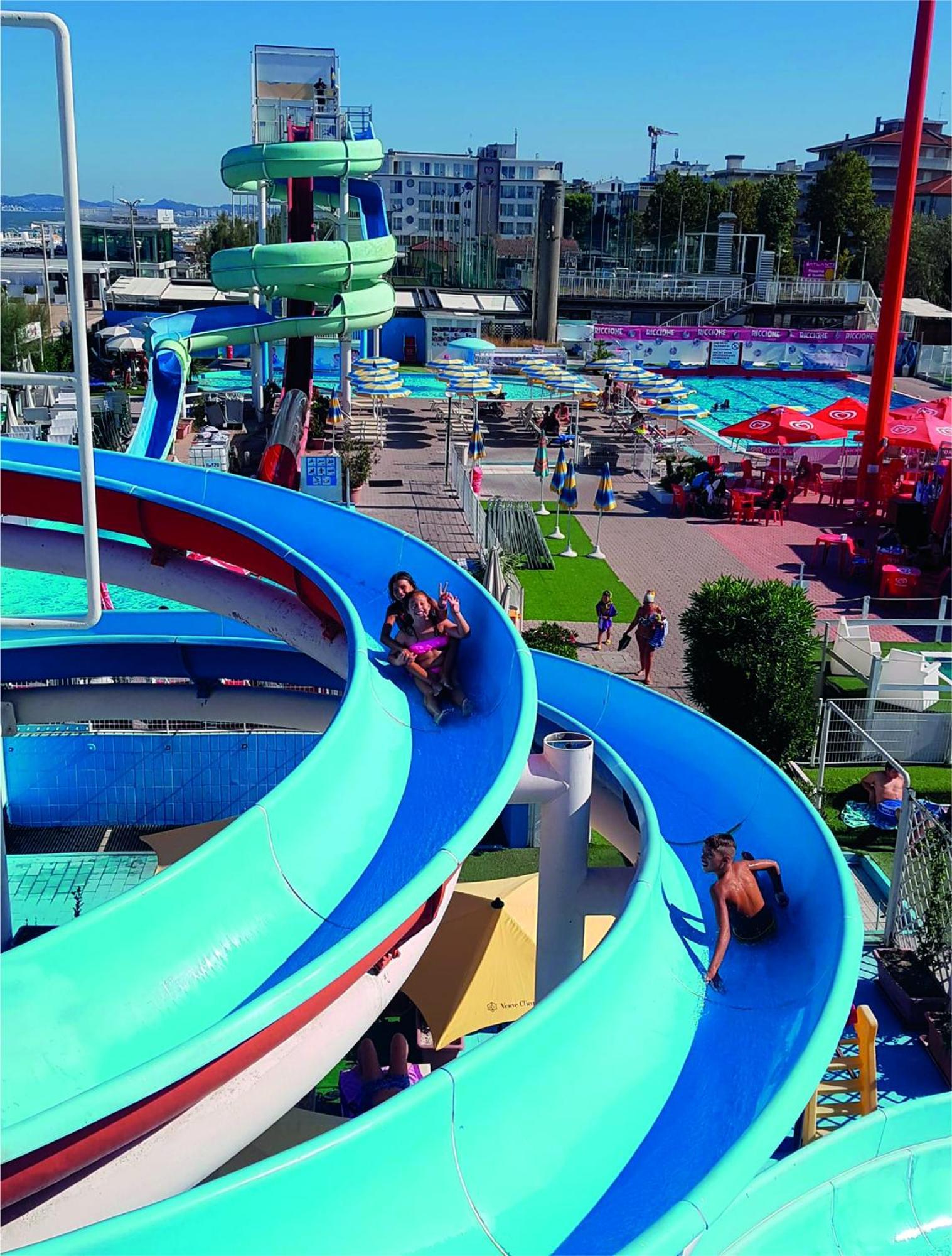 Hotel Giorg - Waterpark Included Римини Экстерьер фото